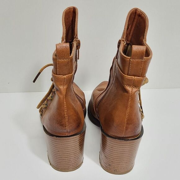 East Village Olivia Miller Block Heel Ankle Bootie Size 11 - Picture 6 of 10